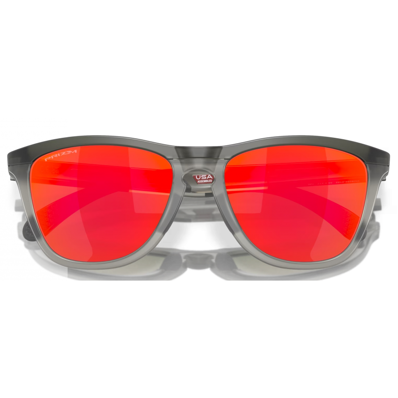 Oakley Frogskins Range Matte Grey Smoke/Grey Ink lente Prizm Ruby