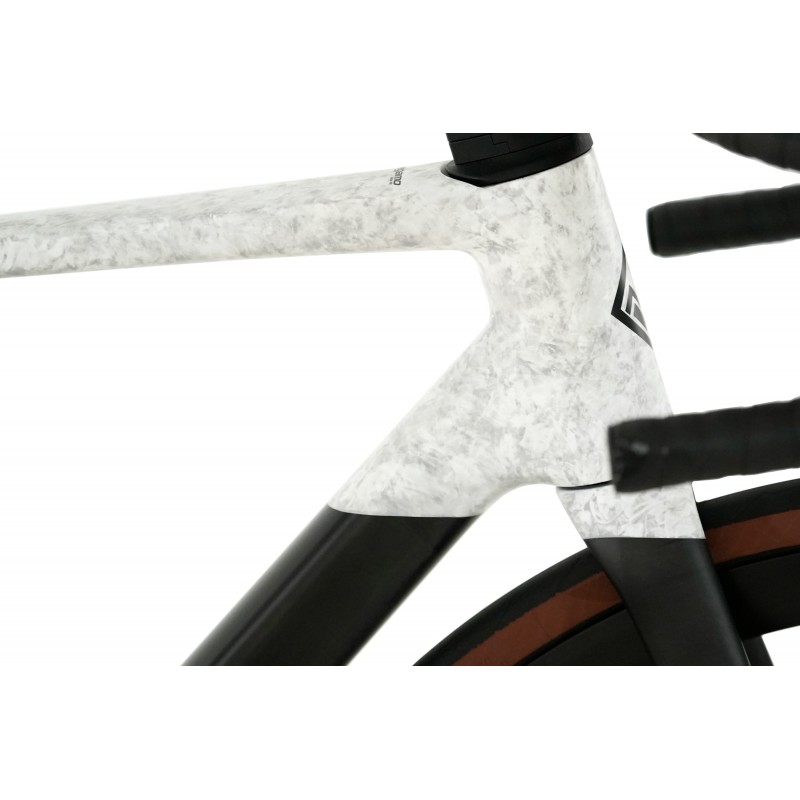 Megamo Raise 05 CW 2026 | Shimano Ultegra Di2 y Ruedas Zipp 303 S
