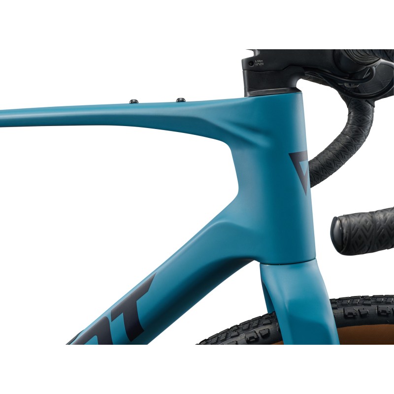 Giant Revolt Advanced 3 2026 | Gravelle en Carbone Polyvalent