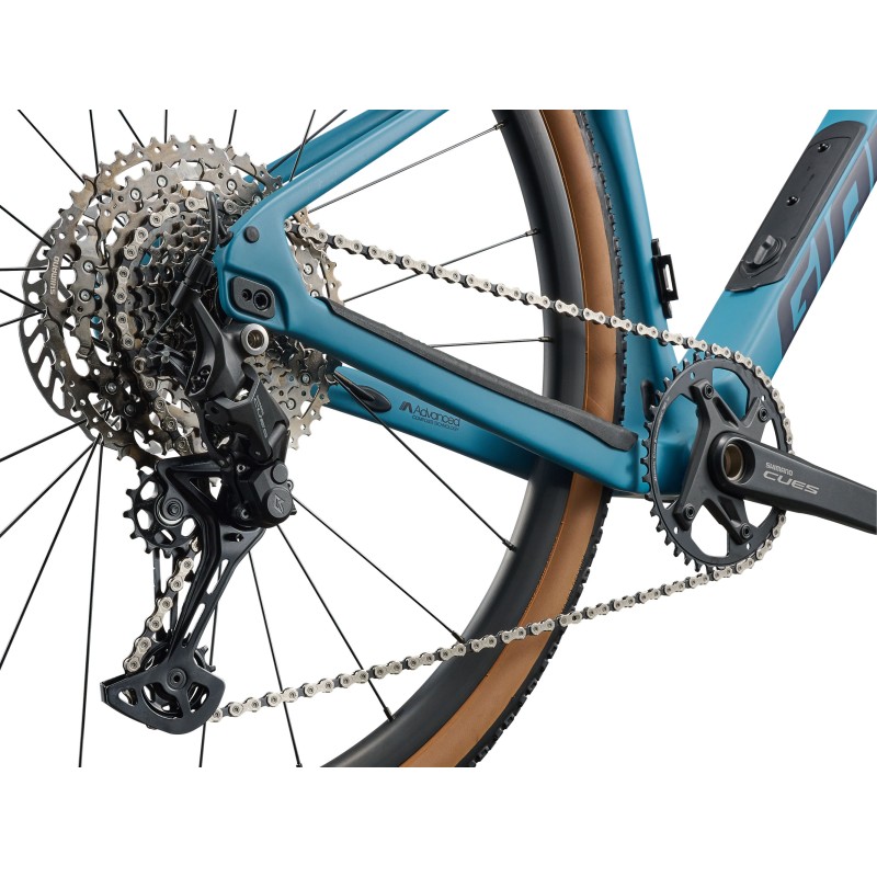 Giant Revolt Advanced 3 2026 | Gravelle en Carbone Polyvalent
