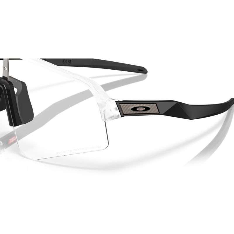 Oakley Sutro Lite Sweep Matte Clear lentille photochromique OO9465-3939