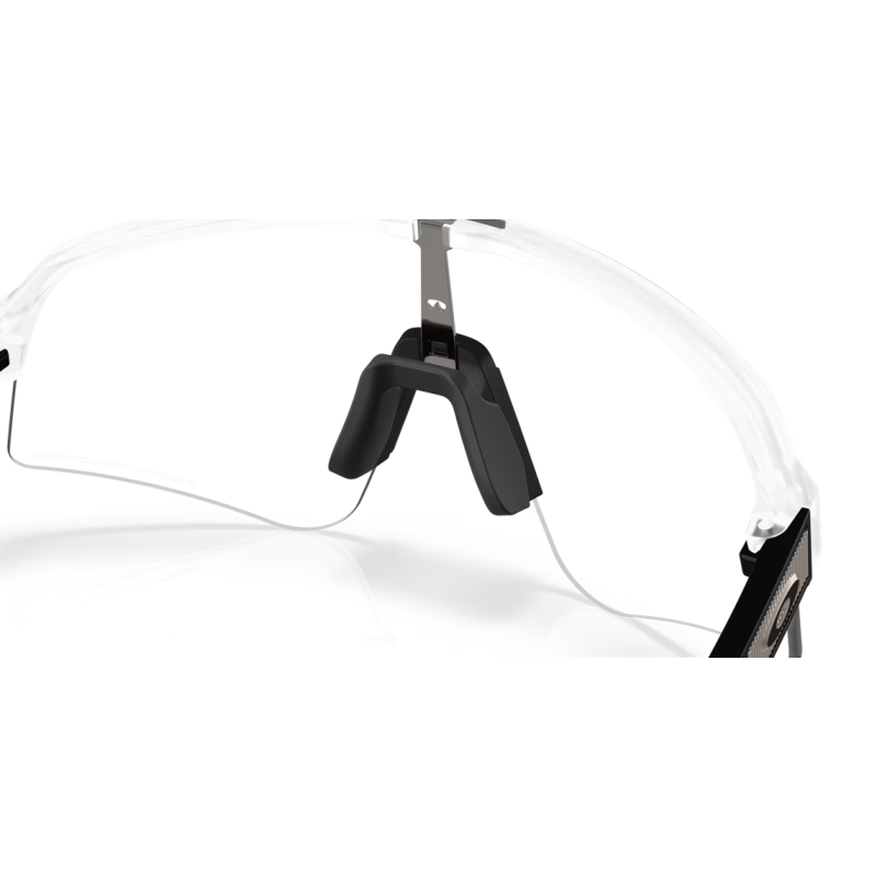 Oakley Sutro Lite Sweep Matte Clear lentille photochromique OO9465-3939
