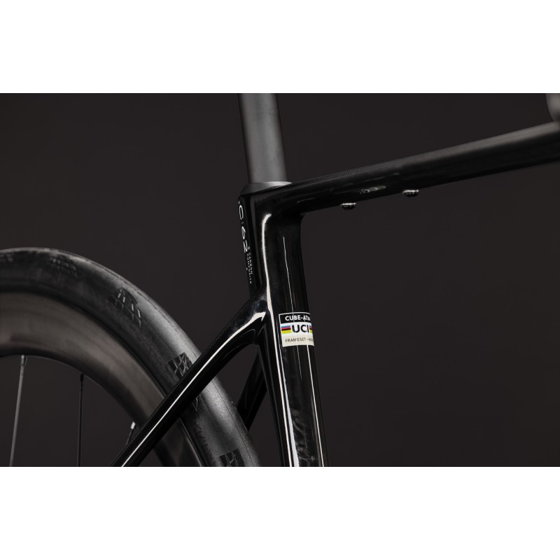 Cube Attain C:62 SLT 2027 | Ultegra Di2 et Carbone