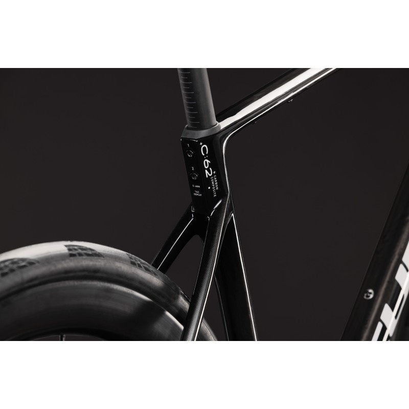 Cube Attain C:62 SLT 2027 | Ultegra Di2 et Carbone
