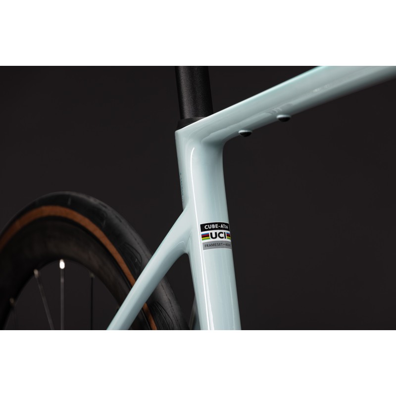 Cube Attain C:62 Race 2027 | Shimano 105 Carbone