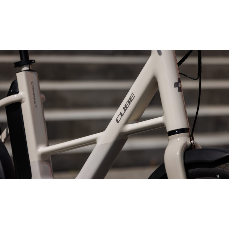 Cube Compact Hybrid 540 20" 2027 | Pedalmoto - Livraison 24h