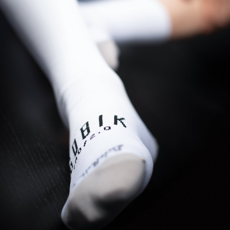 Gobik Iro 2.0 white Logo Unisex chaussettes - Expéditions 24h